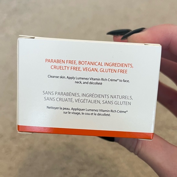 Sonäge - LumenEZ Vitamin Rich Crème - Picture 4 of 10